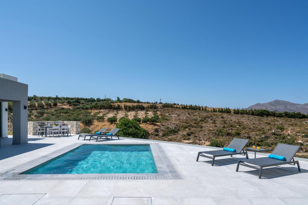 Luxurious Villa Cretan Aura With Private Heated Pool, Jacuzzi And Playroom Agios Ioannis  Exteriér fotografie
